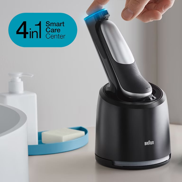 Braun Series 7 71-S7200cc Wet & Dry shaver with SmartCare centre