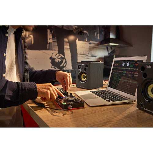 Hercules DJ Control Starlight Compact Controller with Serato DJ Lite